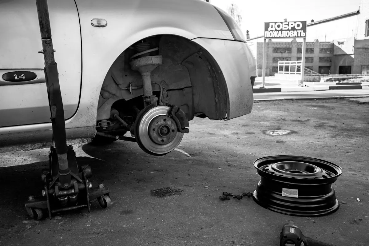 Jacks, hoists & jack stands